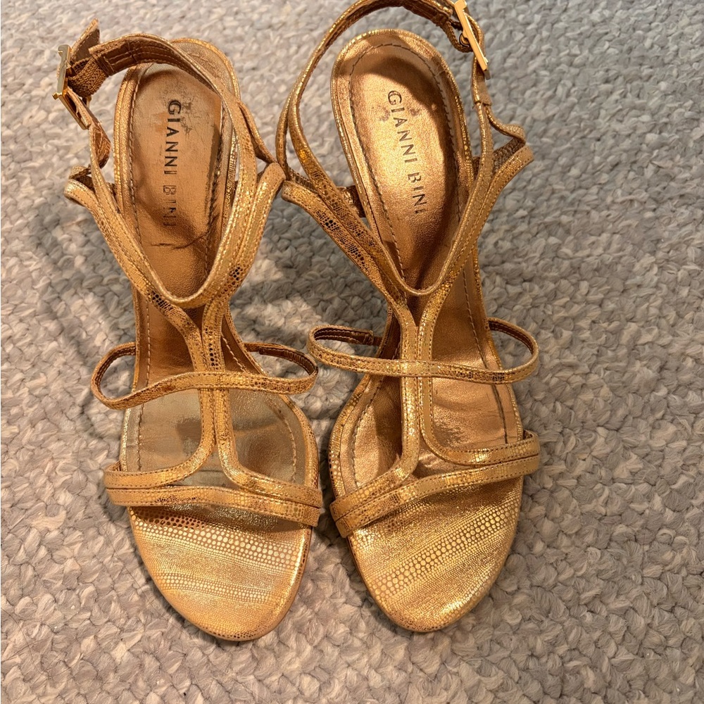 Gianni Bini Gold Heels - Picture 4 of 4
